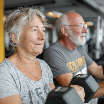 Grup de seniori la antrenament